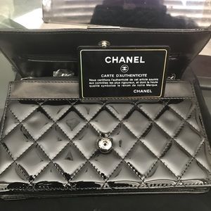 Chanel  black classic silver